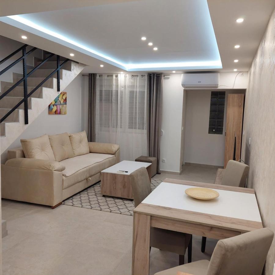 Apartman Lux Jelena Surčin Buitenkant foto